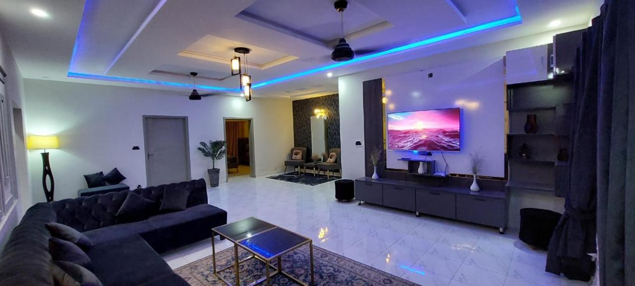 Velvet Vibes Villa Near Islamabad Airport Dhok Sandemar Dış mekan fotoğraf