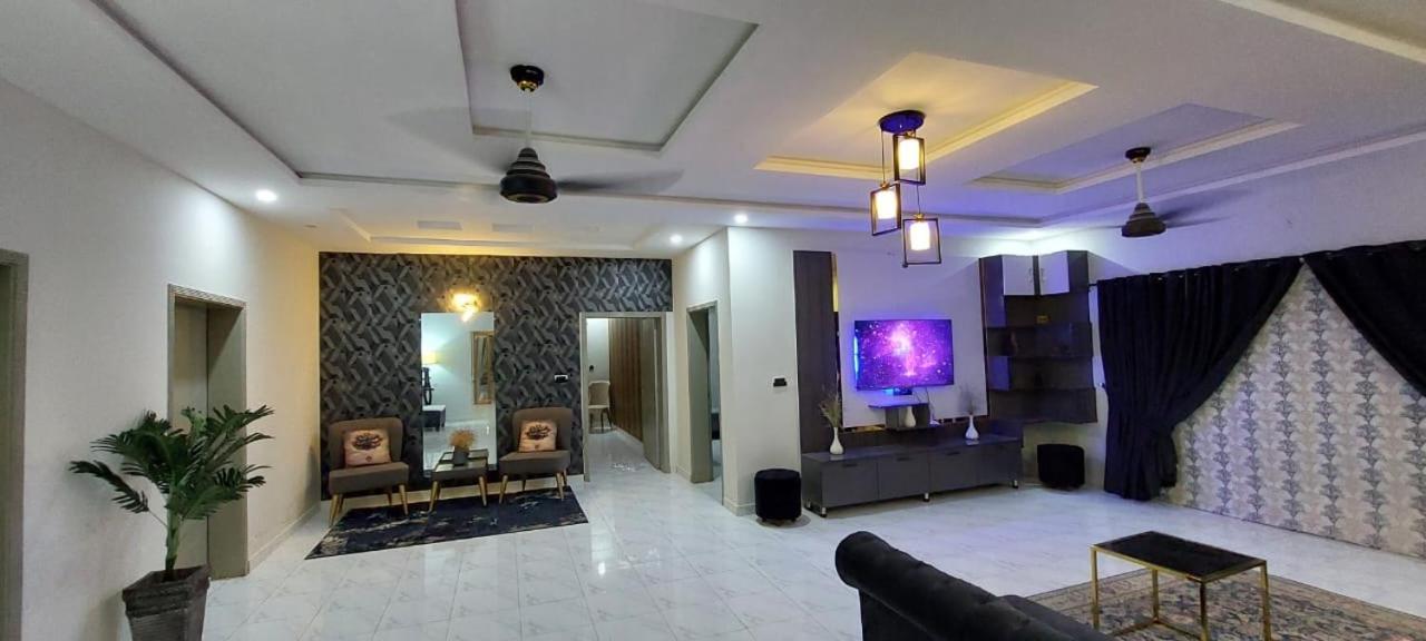 Velvet Vibes Villa Near Islamabad Airport Dhok Sandemar Dış mekan fotoğraf